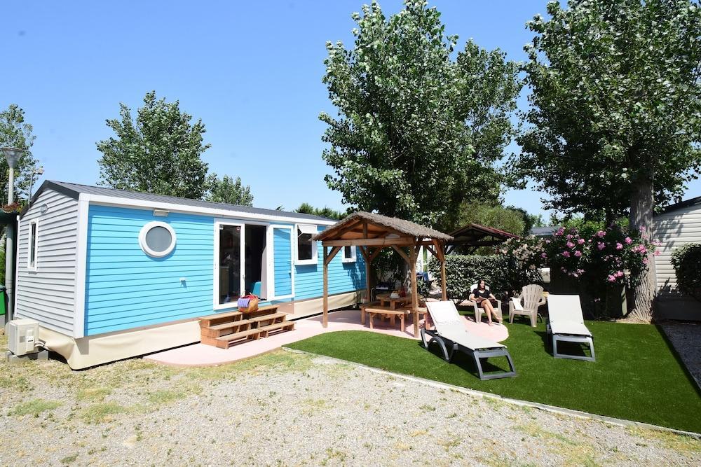 Camping & Spa Cap Soleil Vias Exterior photo